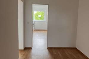 Großzügige 3 Zimmerwohnung in der 8. Etage mit Blick über den Grunewald! – Die vollständige Adresse der Immobilie erhältst du vom Anbieter., 14055 Westend, Berlin – Vorschaubild 3