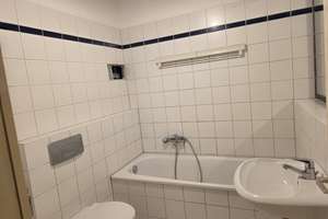 Friedrichshain! Bezugsfrei! Solide Eigentumswohnung zu verkaufen! – Die vollständige Adresse der Immobilie erhältst du vom Anbieter., 10243 Friedrichshain, Berlin – Vorschaubild 9