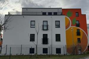 Traumhafte 4 Zimmer Wohnung mit Dachterrasse, Klimaanlage, Jalousie, B16