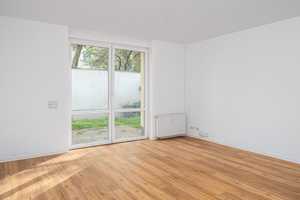 Eine kleine Oase in der Nähe des Zoo. Wohnung mit Terrasse und neuer Einbauküche zu vemieten. – Kastanienstraße 40, 39124 Magdeburg – Vorschaubild 4