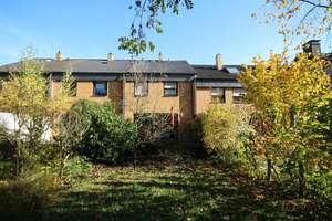 Gepflegtes Reihenmittelhaus mit 4,5 Zimmern in Düsseldorf-Hellerhof – Maximilian-Kolbe Straße 35, 40595 Hellerhof, Düsseldorf – Vorschaubild 2