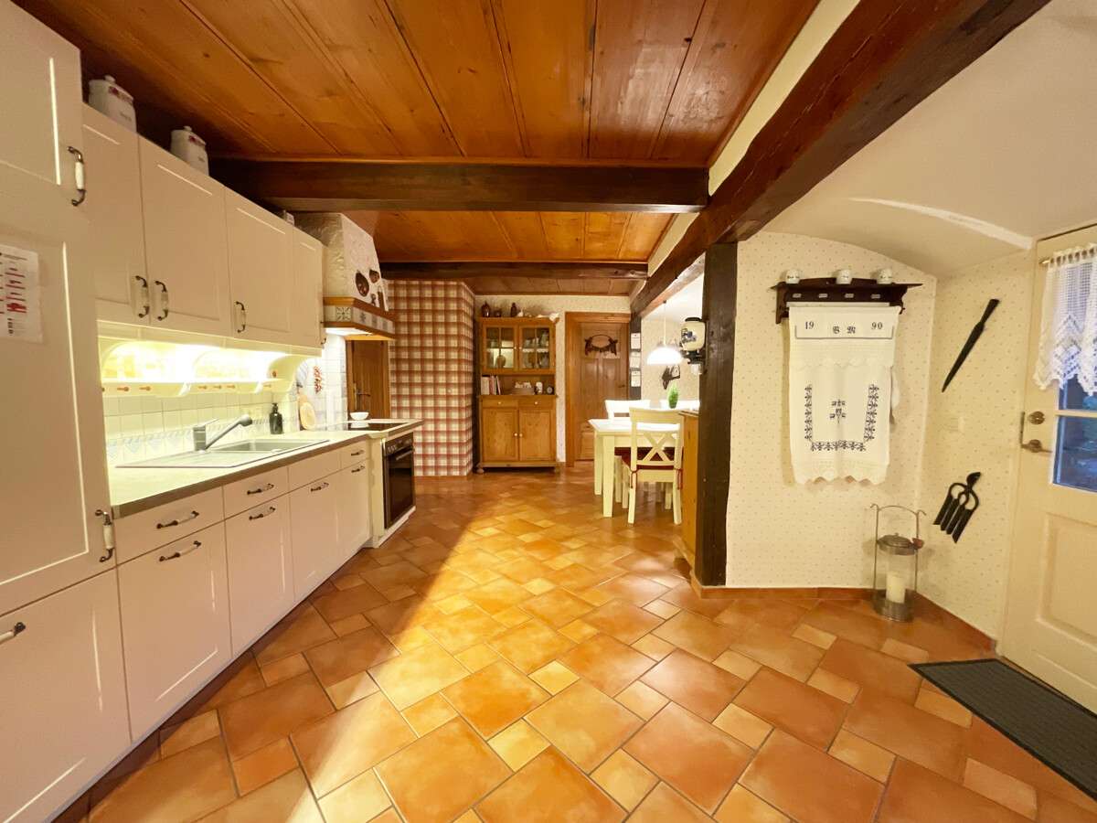 Immobilie in Risum-Lindholm - Reetdachkate mit historischem Flair & Gartenidylle vereint - Bild 0