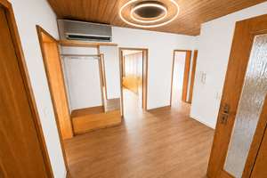 Großzügige 4-Zimmer-Wohnung mit Südbalkon und Klimaanlage in Wangen – Hauptstraße 36, 73117 Wangen – Vorschaubild 1