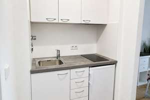 Stilvoll möblierte 2,5 Zimmer-Wohnung am Bopser mit Sonnenterrasse und Blick auf den Weißenburgpark – Die vollständige Adresse der Immobilie erhältst du vom Anbieter., 70184 Bopser, Stuttgart – Vorschaubild 7