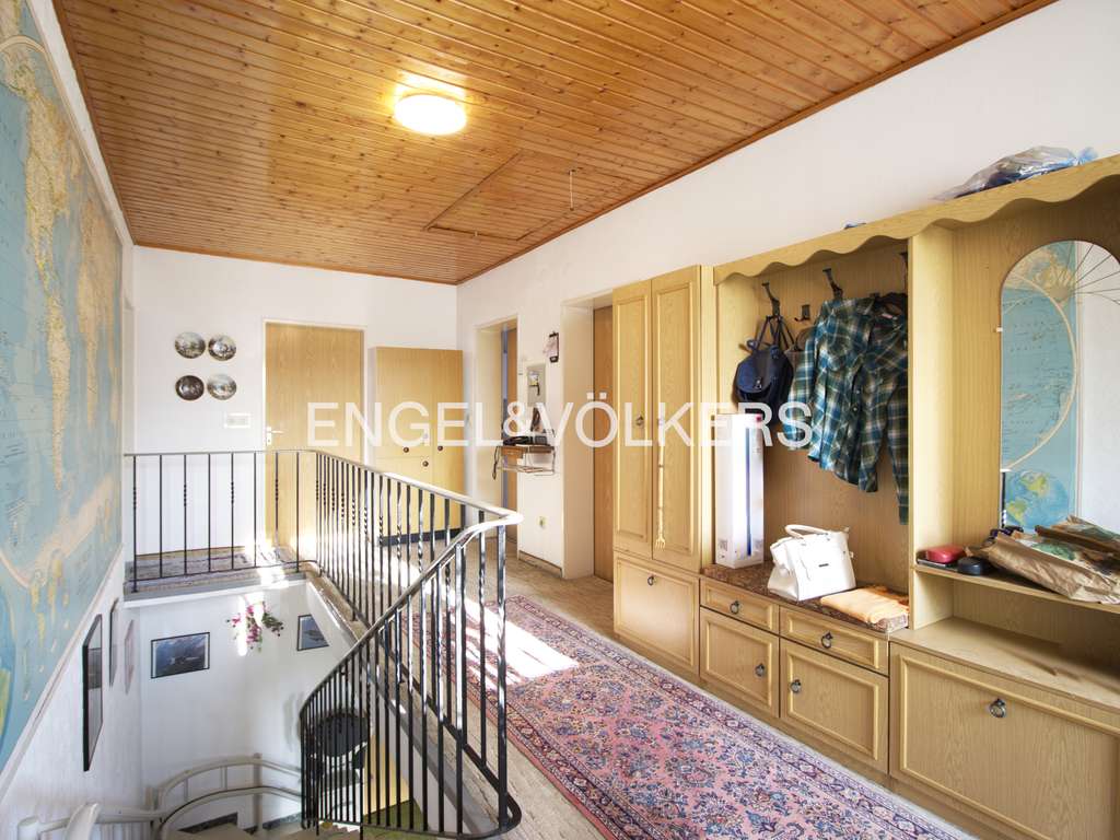 Immobilie in Sinzing - Leben im Herzen von Sinzing - Großzügiges Einfamilienhaus mit Einliegerwohnung - Bild 3