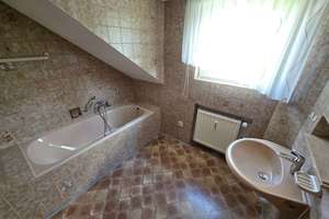 Gepflegte kleine 3-Zi.-Wohnung in 1A-Wohnlage von Coburg-Stadt - Bereich Pilgramsroth / Lange Gasse – Die vollständige Adresse der Immobilie erhältst du vom Anbieter., 96450 Mitte, Coburg – Vorschaubild 5