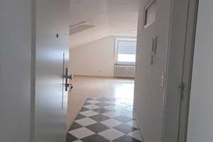 Grosse 1 Zimmer Dachwohnung in 78224 Singen Süd zu vermieten – Industriestrasse 12, 78224 Singen (Hohentwiel) – Vorschaubild 13