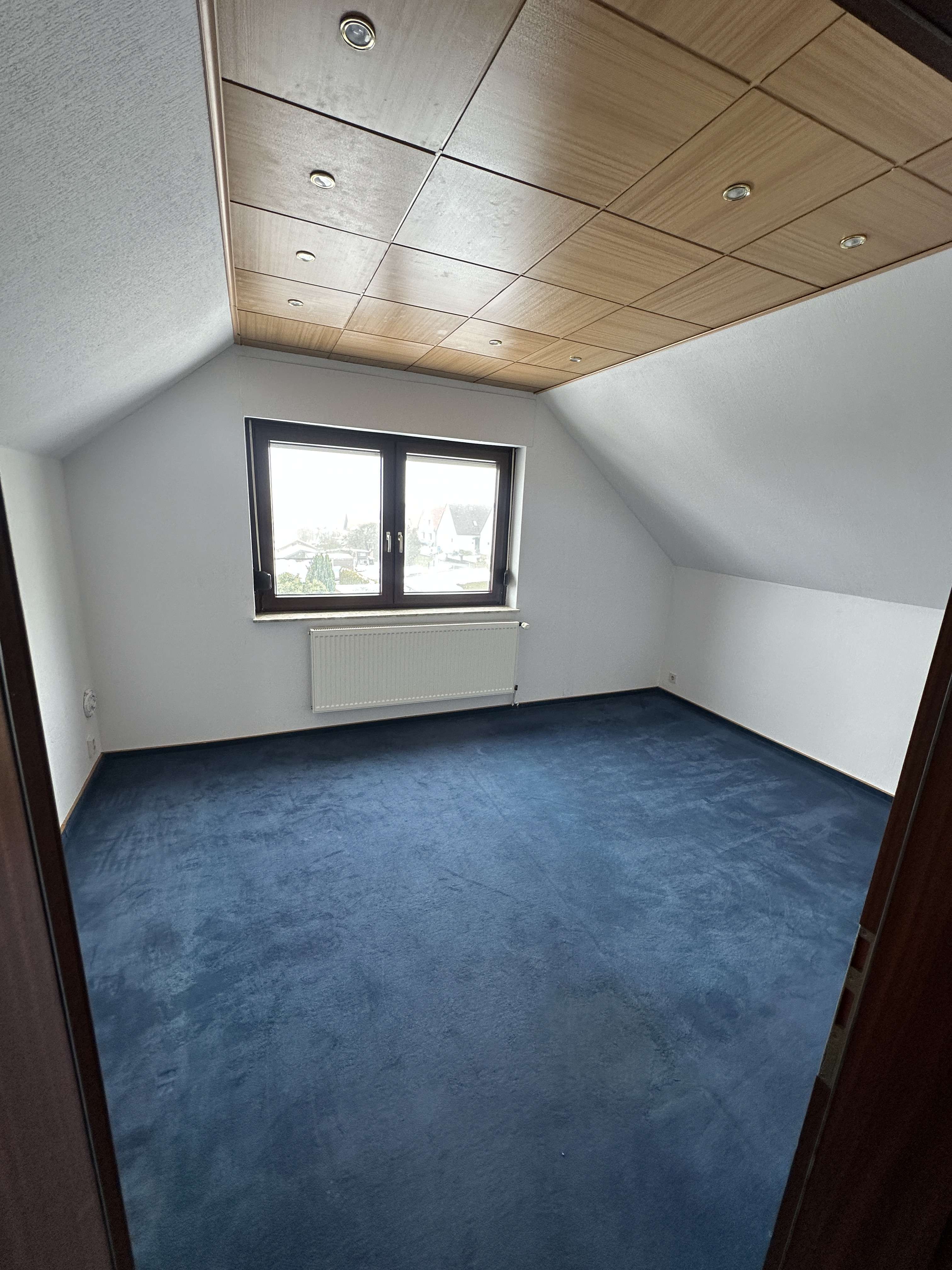 Immobilie in Hardegsen - Großes Einfamilienhaus mit viel Nutzfläche und tollem Garten - Bild 1