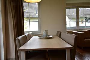 Freistehendes 4-Personen-Ferienhaus mit neuer Küche und 2 Bädern im Ferienresort Cochem (3553) – Am Kellerborn 1-610, 56814 Ediger-Eller – Vorschaubild 7