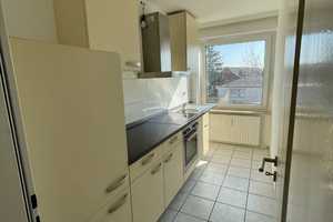 Schöne 2-Zimmer-Wohnung mit Einbauküche und Balkon in Anderter Straße, Hannover – Anderter Straße 3, 30629 Hannover – Vorschaubild 1