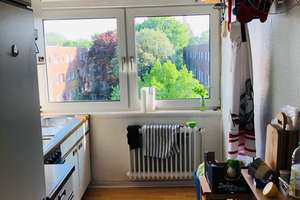 Gut geschnittene, helle 2-Zimmer-DG-Wohnung mit EBK zwischen Viertel und Peterswerder – Bismarckstr. 157/159, 28203 Fesenfeld, Bremen – Vorschaubild 2