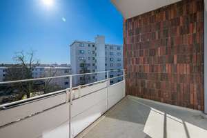 ☀️ Sonnige 2-Zi-Whg mit viel Komfort dank Balkon, Lift, Stellpl. & idealem Schnitt in Reinickendorf – Die vollständige Adresse der Immobilie erhältst du vom Anbieter., 13407 Reinickendorf (Ortsteil), Berlin – Vorschaubild 3