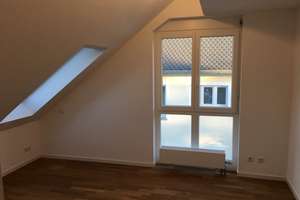Sonnige 4- Zimmer Dachgeschosswohnung in Stuttgart, Vaihingen – Eisbärenstraße 16, 70563 Heerstraße, Stuttgart – Vorschaubild 21