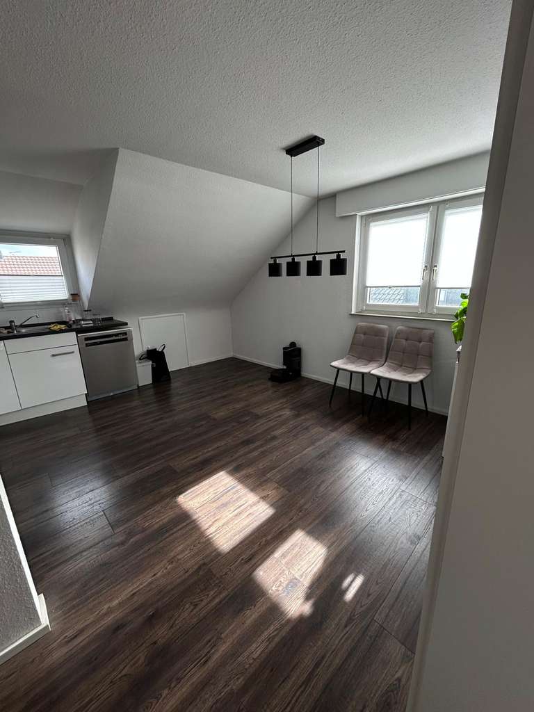 Immobilie in Korb - 2,5 Zi- Dachgeschosswohnung mit Charme und EBK im schönen Remstal in Korb - Bild 3