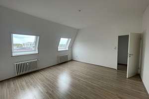 großräumige 2-Zimmer, Diele, Wohnküche, Wannenbad in ruhiger und zentraler Lage Nähe OberbilkerMarkt