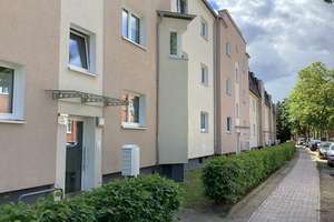 Ansprechendes, individuelles 1,5-Zimmer-Appartment mit Balkon und top saniert! – Hansestr. 145, 23558 Sankt Lorenz Süd, Lübeck – Vorschaubild 1