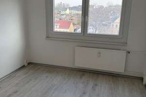 4-Raum Wohnung mit Balkon & Dusche, EBK möglich – Bernsdorfer Str. 164, 9126 Bernsdorf, Chemnitz – Vorschaubild 3