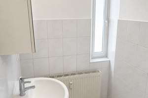 Bezugsfreie Altbauwohnung mit Balkon und Erker in phänomenaler Charlottenburger Lage – Helmholtzstraße 24, 10587 Charlottenburg, Berlin – Vorschaubild 6