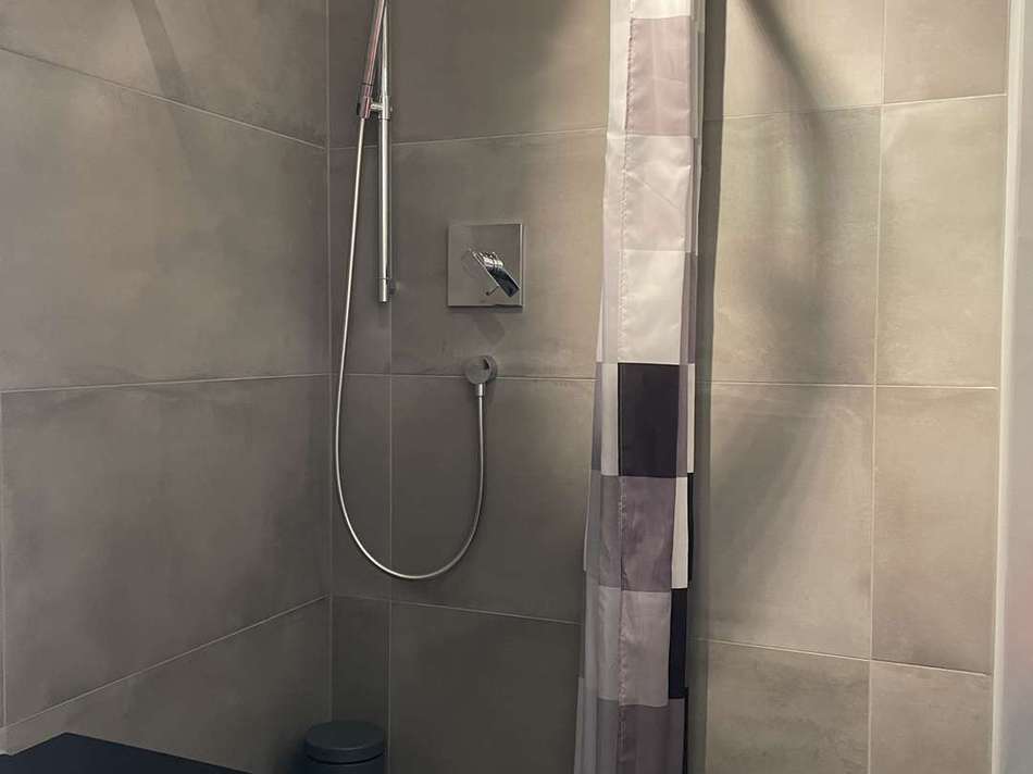 Gäste WC-Dusche