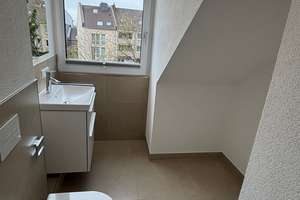 Kernsanierte Dachgeschosswohnung  in Alt-Heerdt - ruhig und 400m zum Rhein – Alt-Heerdt 26, 40549 Heerdt, Düsseldorf – Vorschaubild 24