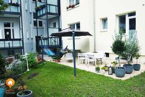 17 m² großes, voll möbliertes Frauen-WG-Zimmer mit Gartennutzung in 3er-WG – All-Inclusive-Miete