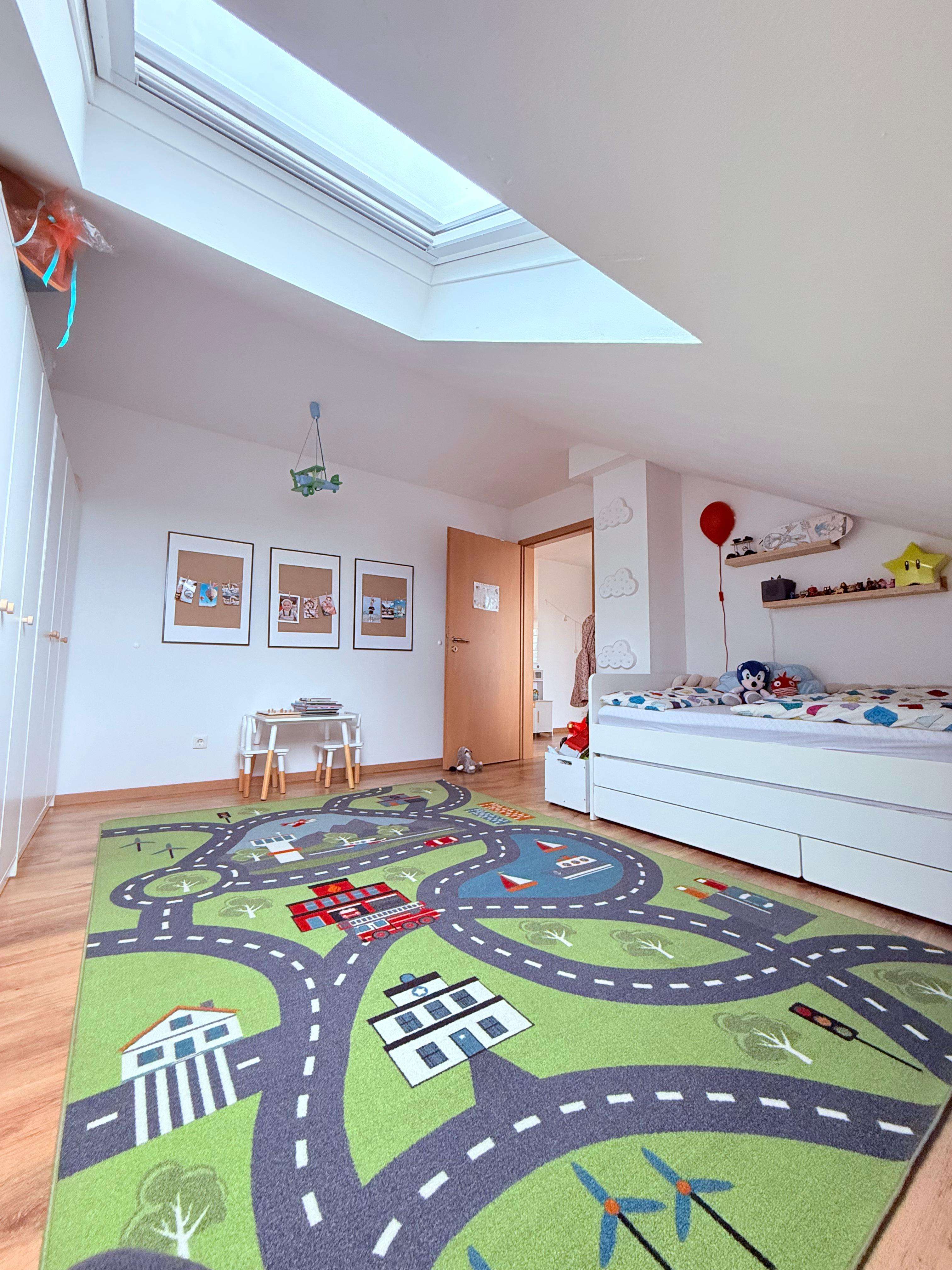 Immobilie in Möglingen - 115 qm2 — 4 Zimmer — 2 Parkplätze — frisch renoviert, großzügig & hell in Möglingen - Bild 1