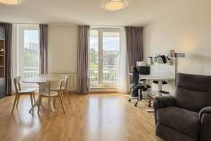 Bezugsfreie, helle 2-Zi.-Wohnung mit 2 Balkonen und Stellplatz in Rhein- und Zentrumsnähe in Bonn – Die vollständige Adresse der Immobilie erhältst du vom Anbieter., 53111 Nordstadt, Bonn – Vorschaubild 2