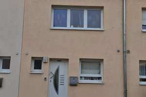 Schönes, geräumiges Reihenhaus mit fünf Zimmern in MTK – Die vollständige Adresse der Immobilie erhältst du vom Anbieter., 65824 Schwalbach am Taunus – Vorschaubild 1