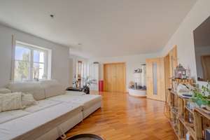 Zum Selbstbezug - Traumhaus mit Pool und zahlreichen Highlights in Schwabhausen! – Die vollständige Adresse der Immobilie erhältst du vom Anbieter., 85247 Schwabhausen – Vorschaubild 3