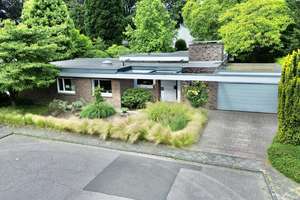 Lichtdurchfluteter Bungalow mit besonderer Architektur und Kamin – einziehen und wohlfühlen! – Die vollständige Adresse der Immobilie erhältst du vom Anbieter., 41239 Schmölderpark, Mönchengladbach – Vorschaubild 3