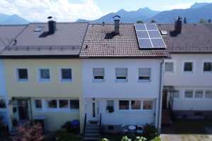 Charmantes Reihenmittelhaus mit sonnigem Garten in Bernau am Chiemsee – Rosenheim (Kreis) – Vorschaubild 1