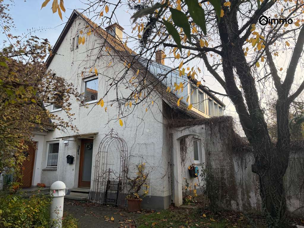 Immobilie in Nehren - Wohnen wie im eigenen Haus – Charmante Haushälfte mit großem Garten in Bestlage von Nehren - Bild 0