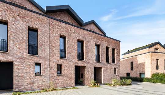 Bild von Neuwertiges Reihenmittelhaus auf drei Ebenen