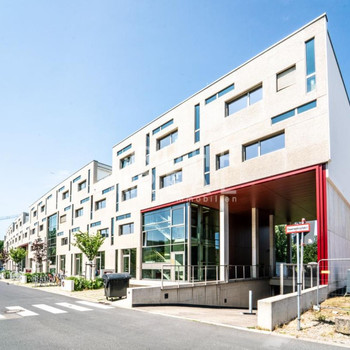 Terrasse | Ab sofort verfügbar | Ausreichend Stellplätze