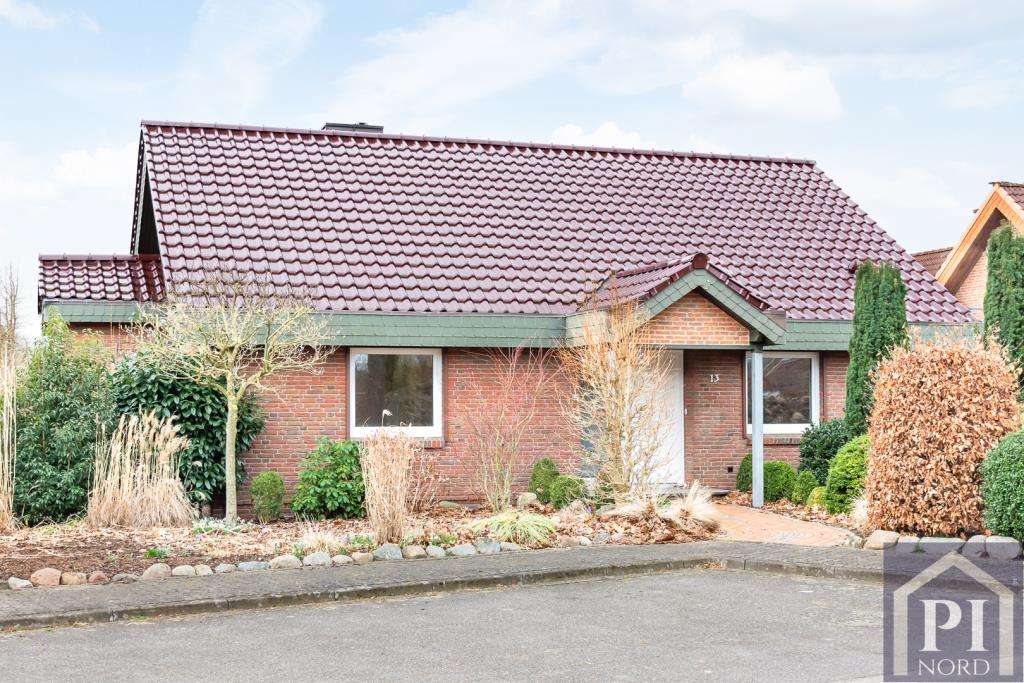 Immobilie in Westerrönfeld - Stilvoll modernisiertes Einfamilienhaus mit Doppelcarport und traumhaftem Garten - Bild 4