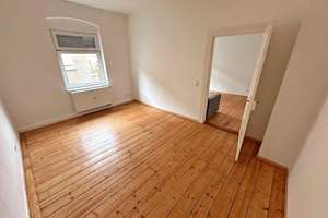Renovierte Altbauwohnung: 2 Zimmer + neue EBK in Hinterhauslage nahe Mendelssohnplatz/ KIT – Rüppurrer Str. 20b, 76137 Südstadt, Karlsruhe – Vorschaubild 1