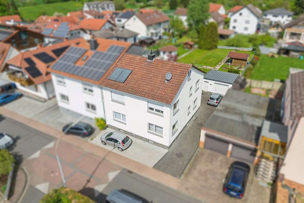 Immobilie in Freigericht - Doppelhaushälfte mit 2 Wohnungen und großem Garten in TOP-Wohnlage - Bild 0
