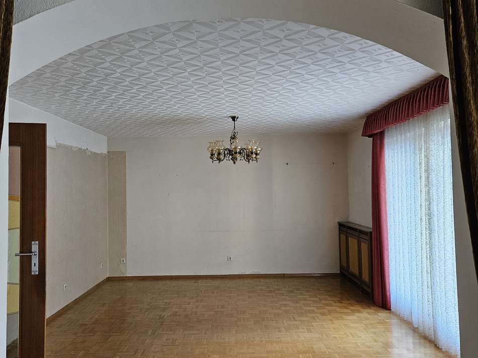 Wohnzimmer 1 mit Zugang Garten