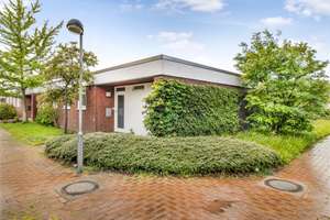 Bremen-Vahr: Gepflegter Flachdachbungalow mit Garage, Garten und durchdachtem Schnitt – Die vollständige Adresse der Immobilie erhältst du vom Anbieter., 28329 Gartenstadt Vahr, Bremen – Vorschaubild 3