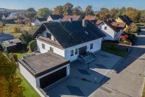 Großzügiges Einfamilienhaus mit PV-Anlage und viel Platz in Schwarzach bei Nabburg – Bachstraße 8, 92548 Schwarzach bei Nabburg – Vorschaubild 2