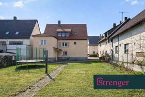 Helles freistehendes Zweifamilienhaus mit großem Garten in Crailsheim – Die vollständige Adresse der Immobilie erhältst du vom Anbieter., 74564 Crailsheim – Vorschaubild 1