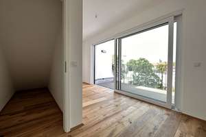 NEUBAU ** DACHTERRASSE ** BALKON ** EINBAUKÜCHE ** FUßBODENHEIZUNG ** TIEFGARAGE – Anna-Kuhnow-Straße 8, 4317 Reudnitz-Thonberg, Leipzig – Vorschaubild 3
