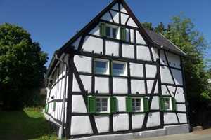 Umfangreich saniertes Fachwerkhaus/Bauernhaus mit kleiner Hofanlage Wohlfühlatmosphäre für Liebhaber – Euskirchen (Kreis) – Vorschaubild 4