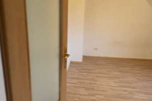 von PRIVAT: ruhig und schön wohnen: 3,5 Z | 2. OG | KM 494€ – Fernewaldstraße 37, 46119 Klosterhardt-Nord, Oberhausen – Vorschaubild 4