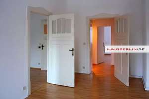 IMMOBERLIN.DE - Stilvolle Stuck-Altbauwohnung mit Südloggia nahe Mexikoplatz – Die vollständige Adresse der Immobilie erhältst du vom Anbieter., 14163 Zehlendorf, Berlin – Vorschaubild 6