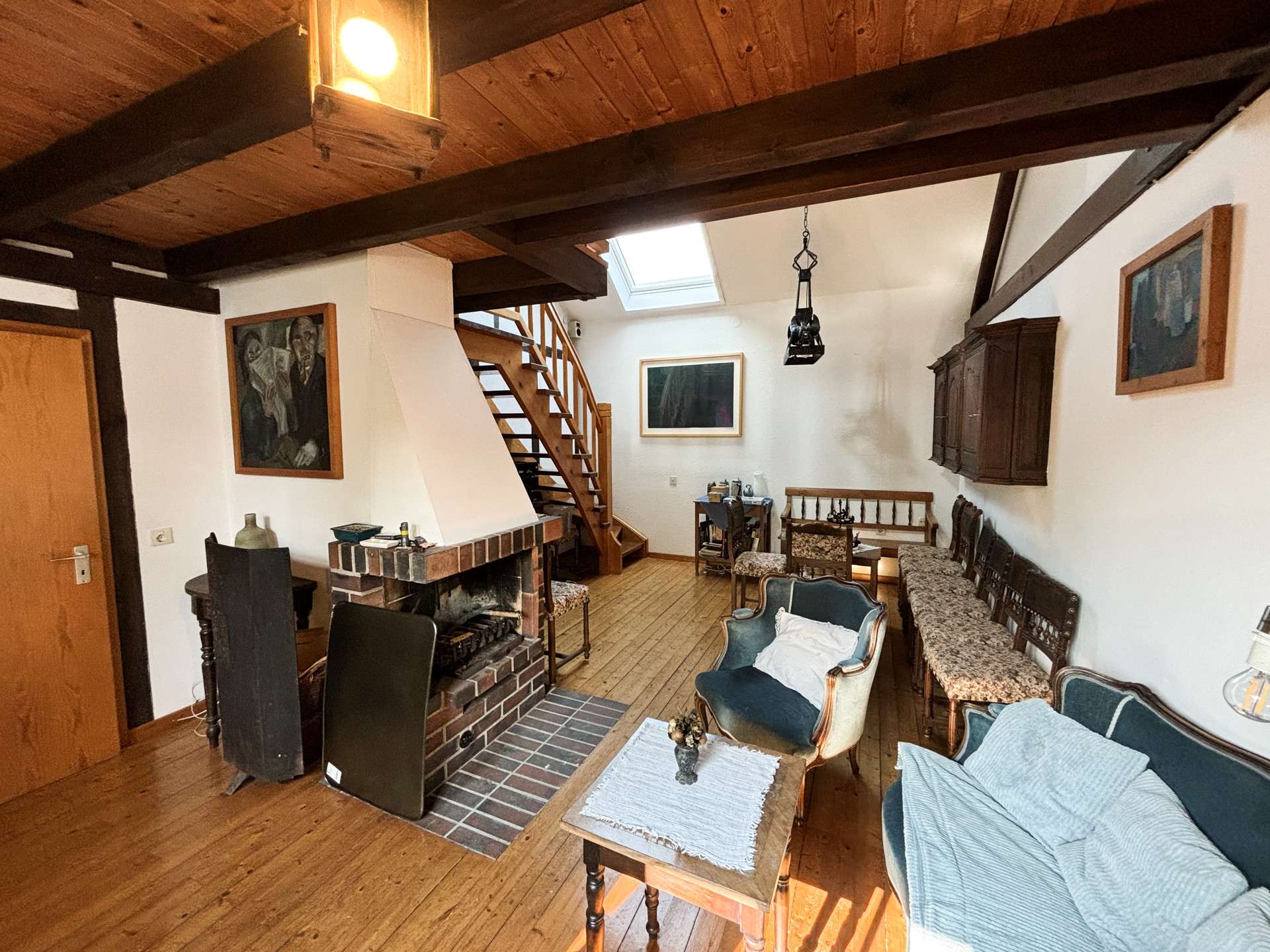 Immobilie in Hamm (Sieg) - *PREISREDUZIERT* Charmantes Einfamilienhaus mit 3 Garagen in zentraler Wohnlage von Hamm / Sieg! - Bild 0