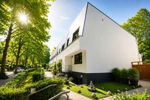 PREMUIM TOWNHOUSE AM HAGENPLATZ + PURISTISCHES MIT KLARER LINIENFÜHRUNG + POOLNUTZUNG + GARAGE