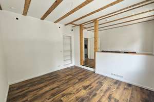 N-Eberhardshof, charmante 2- Zimmer-Gartenwohnung, Tageslichtbad und geschmackvoller EBK