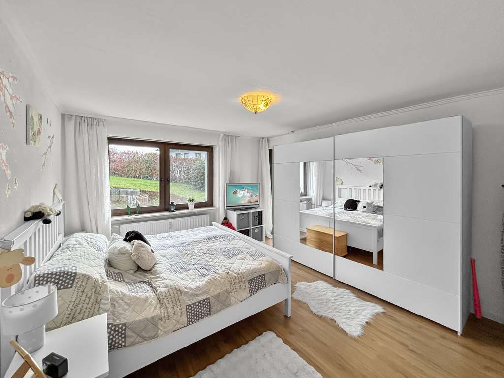 Immobilie in Leinach - Platz für zwei Generationen! - Bild 4