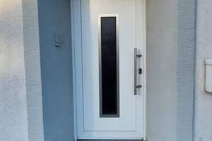 Schöne helle und renovierte 2 Zimmer Dachgeschosswohnung in Radevormwald-Herbeck mit Stellplatz – Die vollständige Adresse der Immobilie erhältst du vom Anbieter., 42477 Radevormwald – Vorschaubild 2